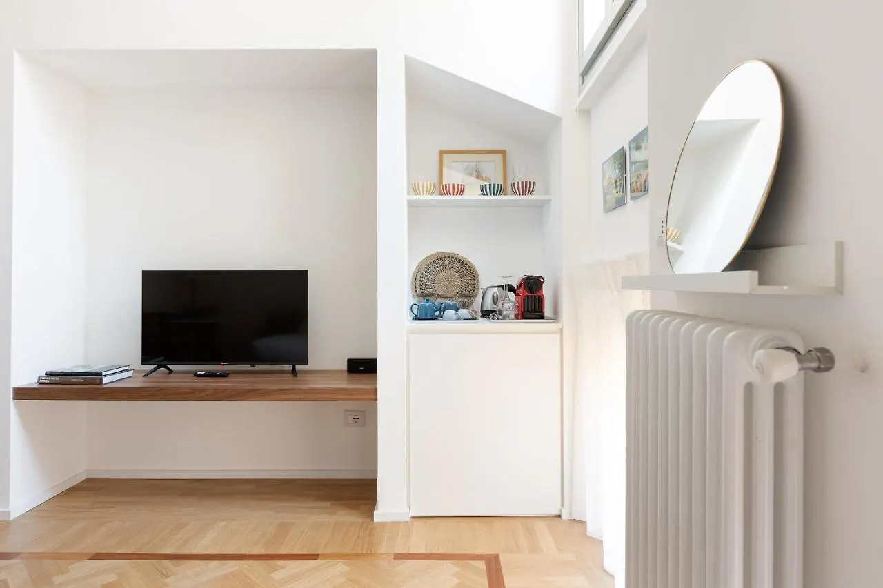 Spiga 46 Suites By Brera Apartments Milan Italy